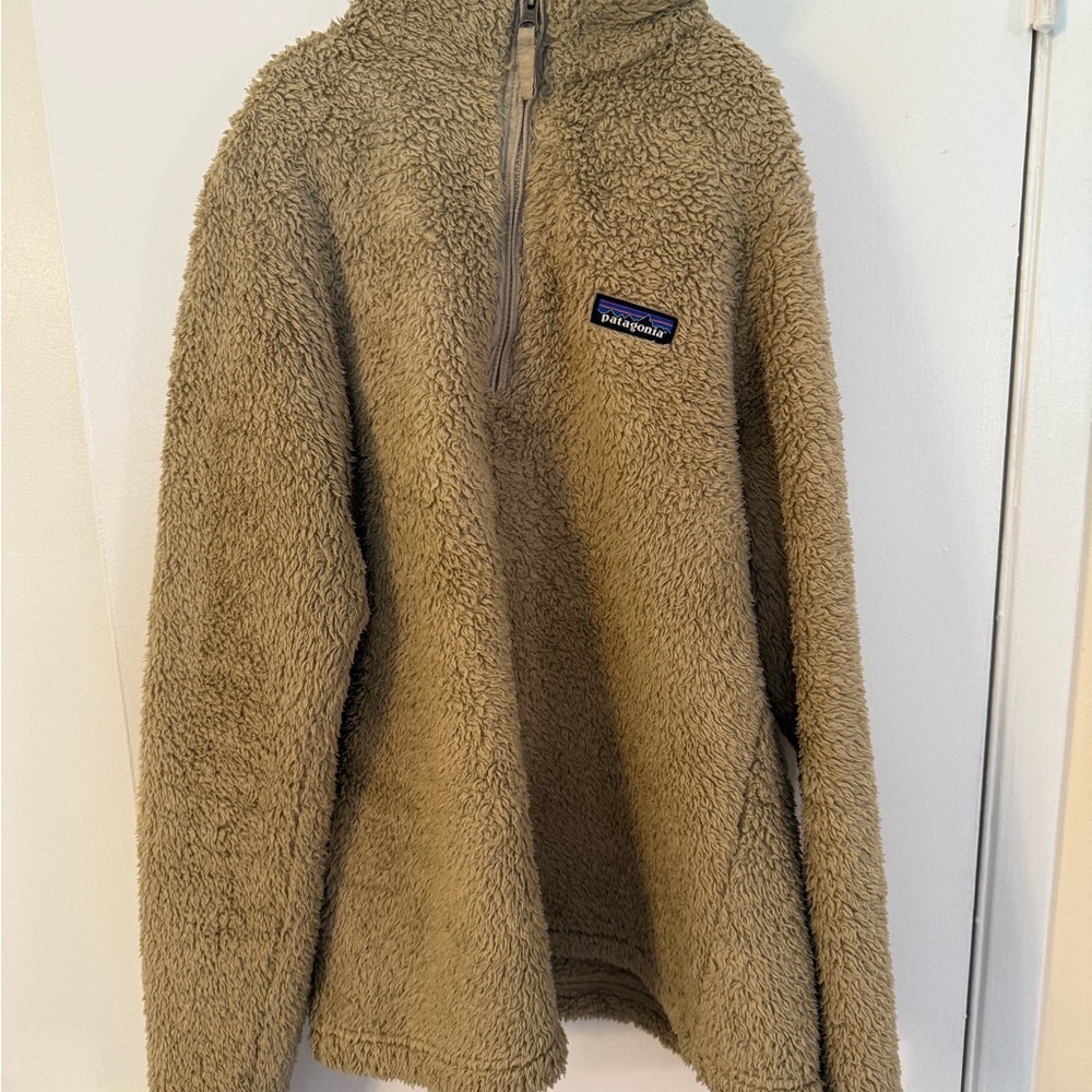 M Patagonia Beige Fleece Jacket
